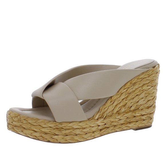NEW André Assous Opal Leather Wedge Sandals in Tan Sz. 10 - Picture 1 of 3